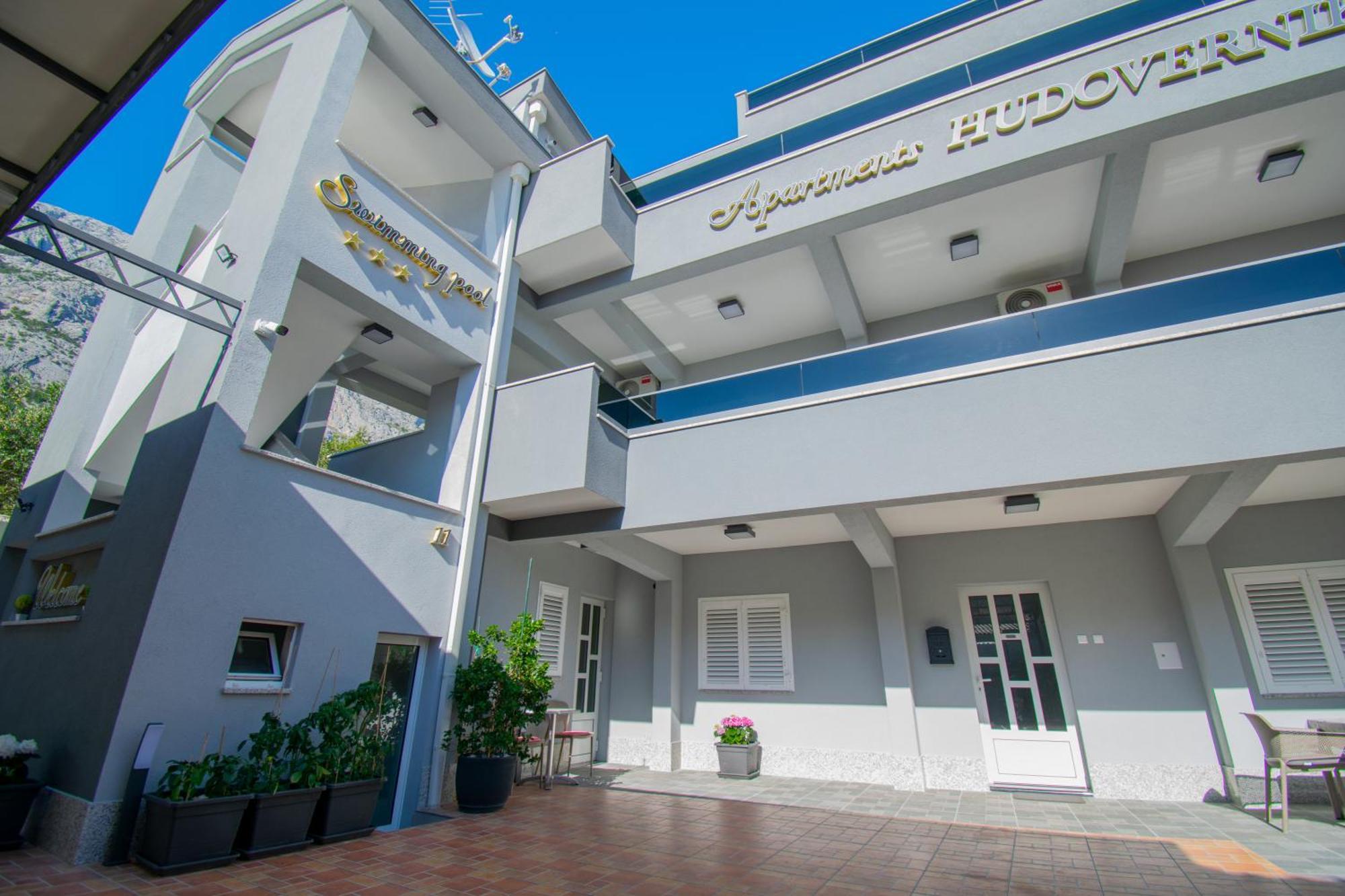 Apartments Hudovernik Baška Voda Exterior foto