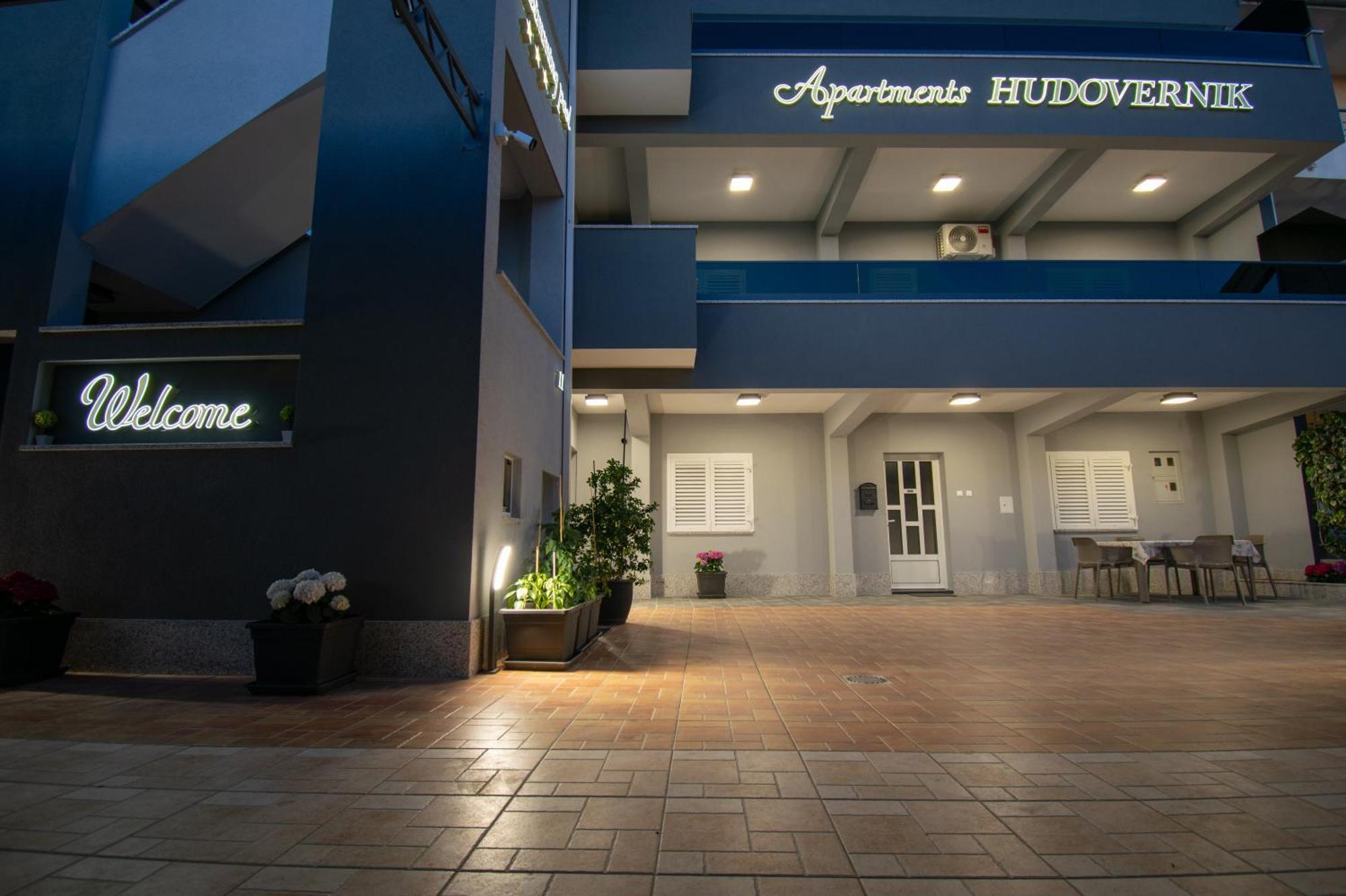 Apartments Hudovernik Baška Voda Exterior foto