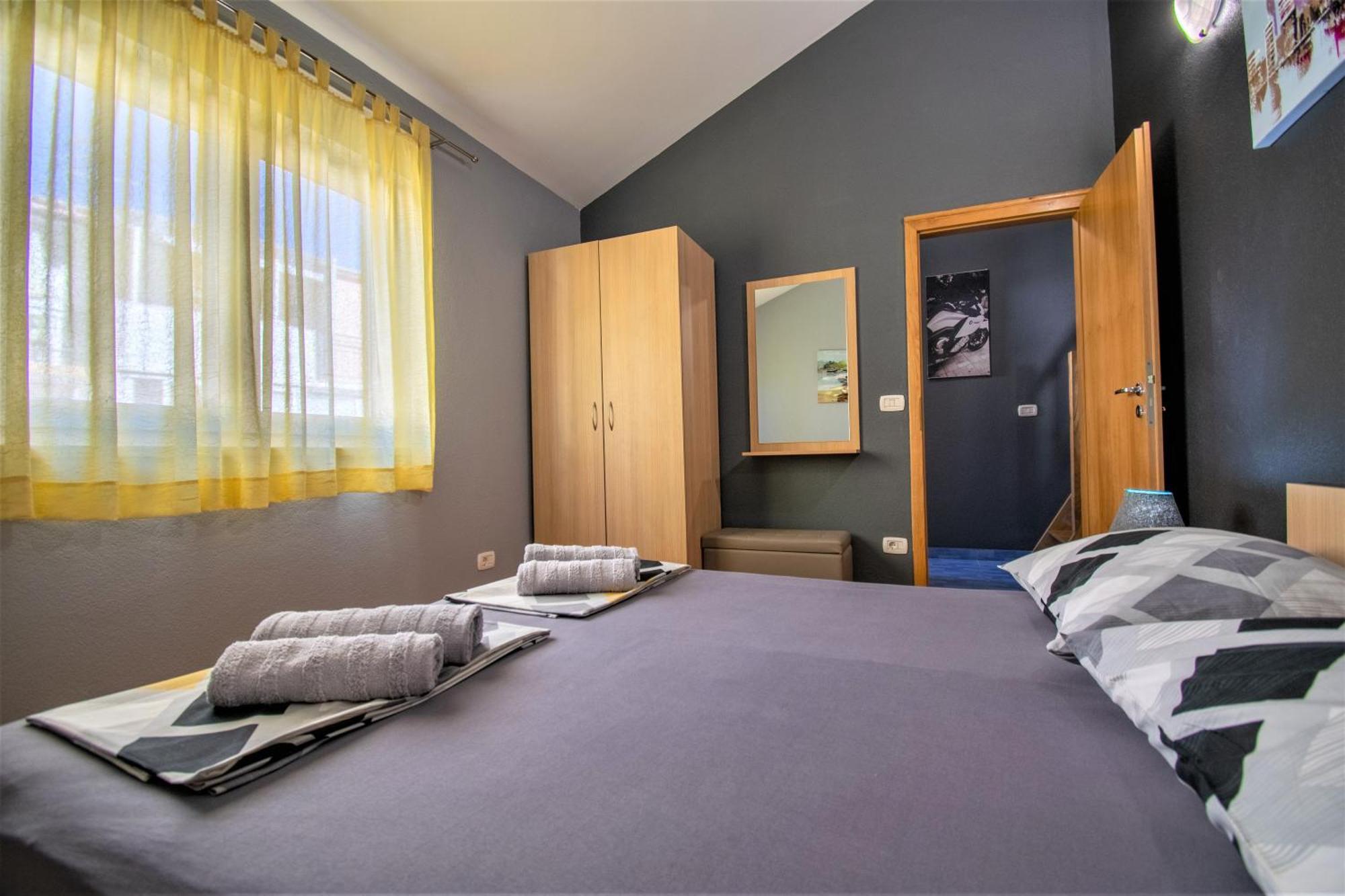 Apartments Hudovernik Baška Voda Exterior foto